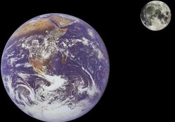 أمريكا تخطط لتفجير القمر بقنبلة نووية لإفزاع السوفيتي