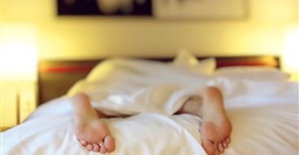 النوم أثناء العمل.. خطة شركة يابانية لزيادة إنتاجية الموظفين