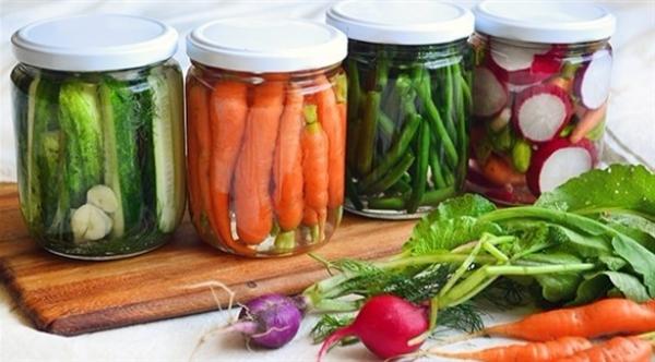 هل تفقد الخضروات الفيتامينات عند تخليلها؟