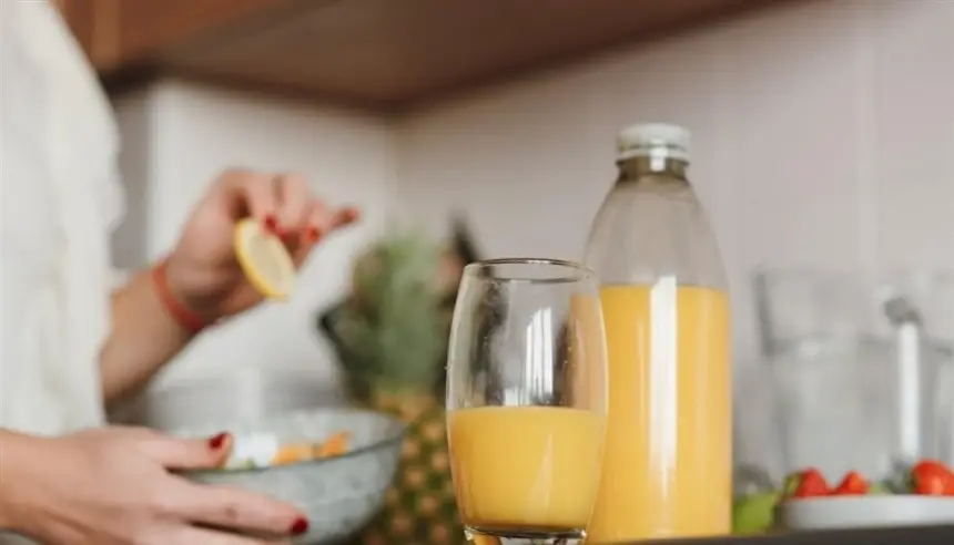 دراسة: الحميات القائمة على العصائر قد تخل بتوازن البكتيريا الهضمية خلال 3 أيام