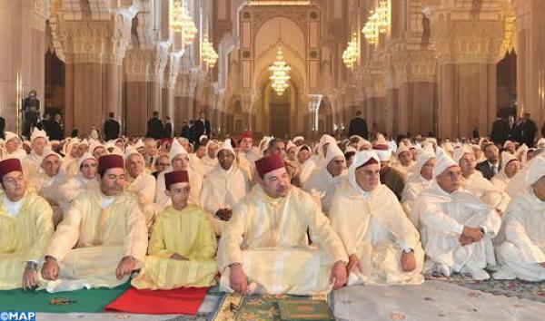 الملك يترأس بمسجد الحسن الثاني بالدار البيضاء حفلا دينيا كبيرا إحياء لليلة القدر المباركة