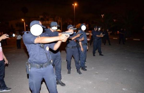 برافو...رجال الأمن بالعرائش يطلقون النار على مجرم هائج ومسلح قتل خمسينيا ويصيبونه بشكل مباشر