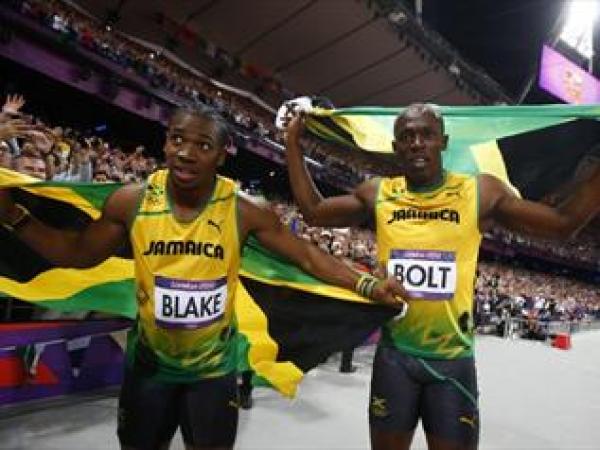"الأسطورة" بولت يحرز ذهبيته الثانية في سباق 200م