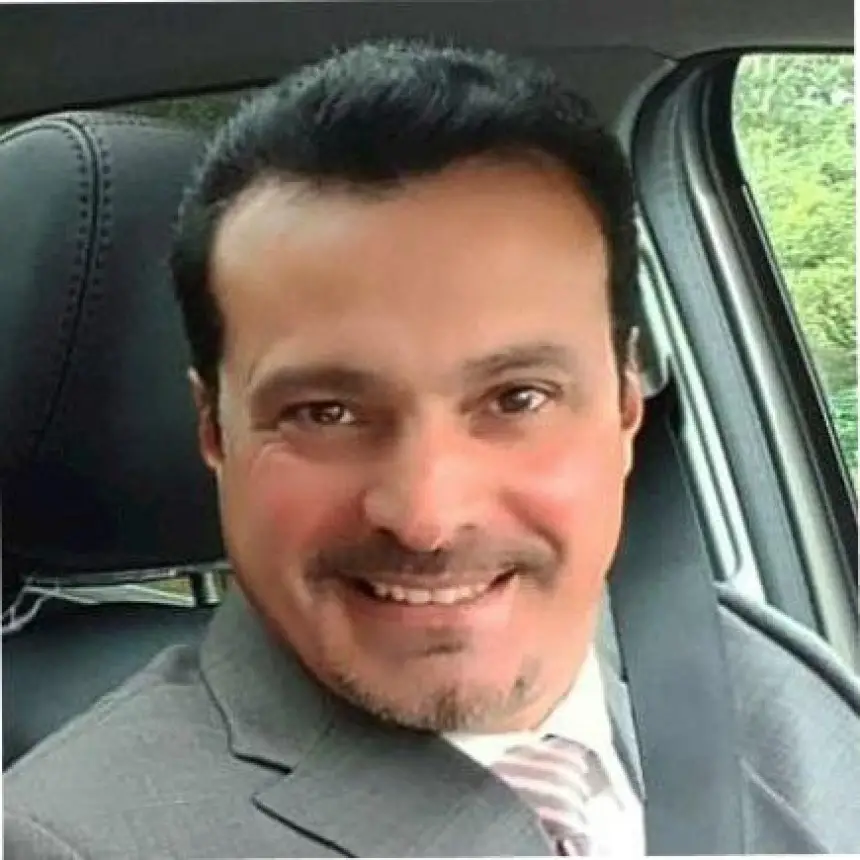 ضجيجُ الأرائك وعرقُ الميادين: لماذا يُرعبهم النجاح المغربي؟