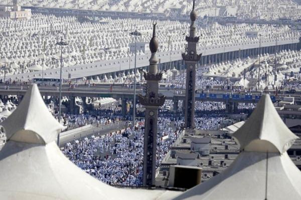 بالفيديو: لحظة تدافع الحجاج بمشعر منى وارتفاع حصيلة الضحايا إلى 717