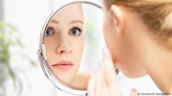 من بينها النوم والصيام... نصائح يحث عليها خبراء الجلد تساعد على استعادة نضارة البشرة