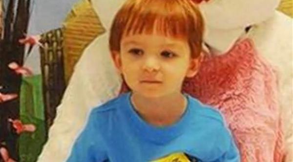 أمريكية تعذب طفلها حتى الموت بمشاركة صديقها