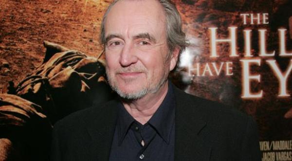  ويس كرافن، مخرج سلسة أفلام الرعب الأمريكية الشهيرة "سكريم" (أرشيفية) 