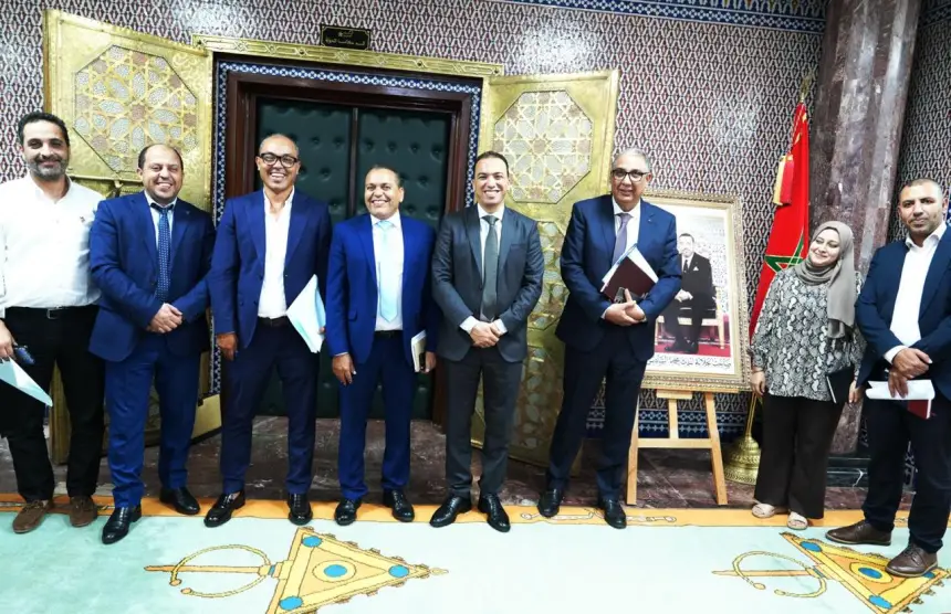 "السعدي" يستجيب لمطالب موظفي وموظفات غرف الصناعة التقليدية