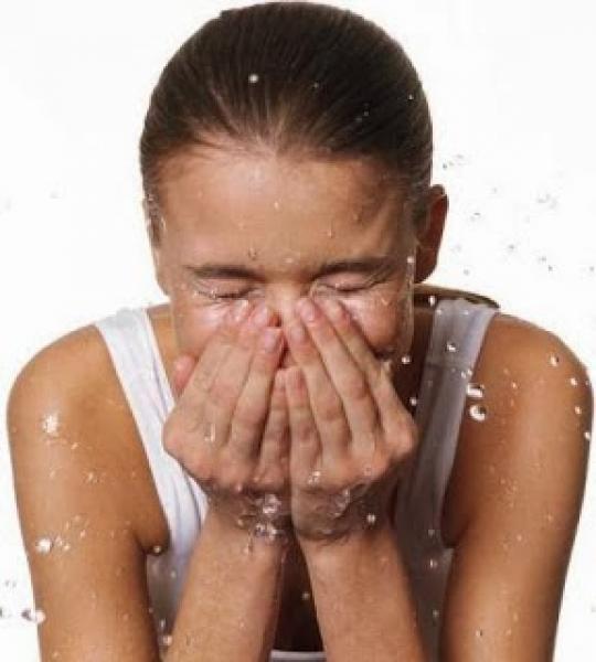 مرطبات طبيعية لبشرتك