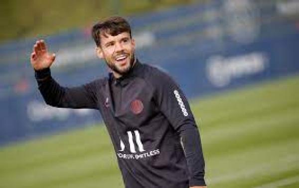 بعد غياب 13 شهرا.. "بيرنات" يعود لصفوف "سان جيرمان"