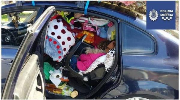 صورة .. أسرة مغربية كادت تقتل طفلتها من أجل " خردة إسبانيا "