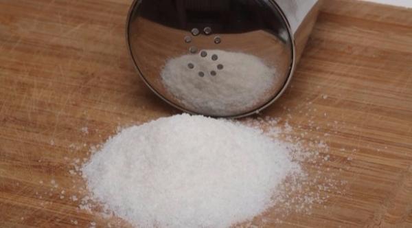 ما كمية الملح الصحية يومياً؟