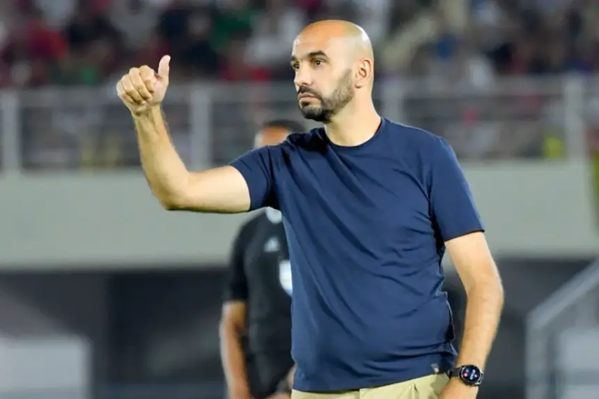 تقارير سعودية تؤكد: الركراكي هو "الرجل القادم" لترميم بيت الأخضر بعد نكسة الرباعية أمام مصر