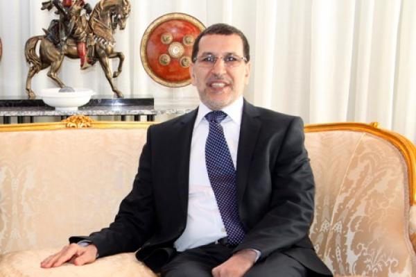 العثماني يدافع عن حقه في "الإبتسامة"