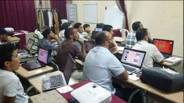 هكذا يتم تعبئة وتدريب “الجيش الالكتروني” لحزب العدالة والتنمية