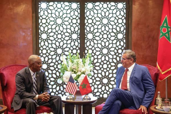 بالصور: رئيس الحكومة يلتقي رئيس غرف التجارة "يُوأس بلاك تشامبرز "US Black Chambers