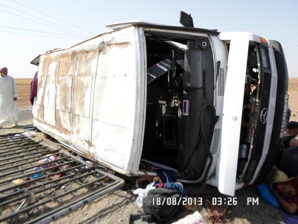 سيارة النقل المزدوج التي انقلبت هذا المساء