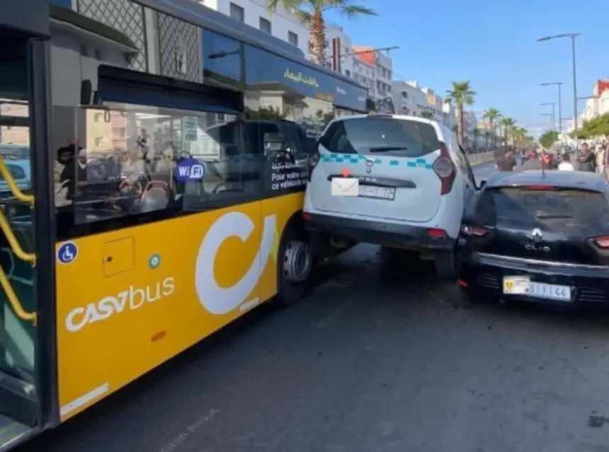 "السرعة المفرطة" تتسبب في حادثة سير غريبة بالدار البيضاء