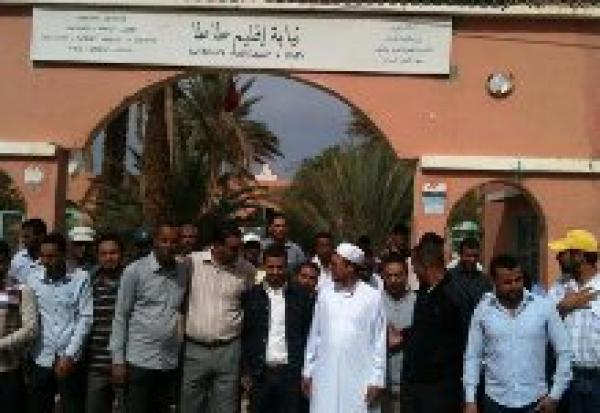 النقابات التعليمية تحتج على سوء التسيير،و تطالب بايفاد لجنة مركزية للتحقيق في الخروقات الخطيرة بنيابة طاطا