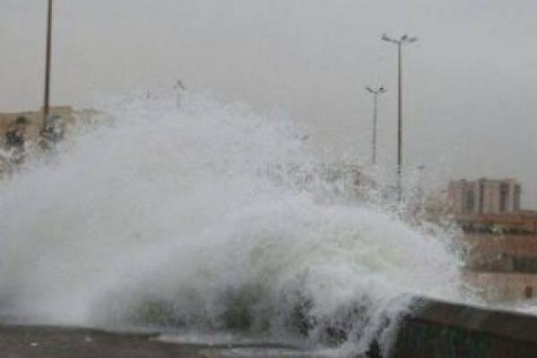 انتبهوا...احتمال ضرب الأمواج العاتية لشواطئ الأطلسي لازال قائما