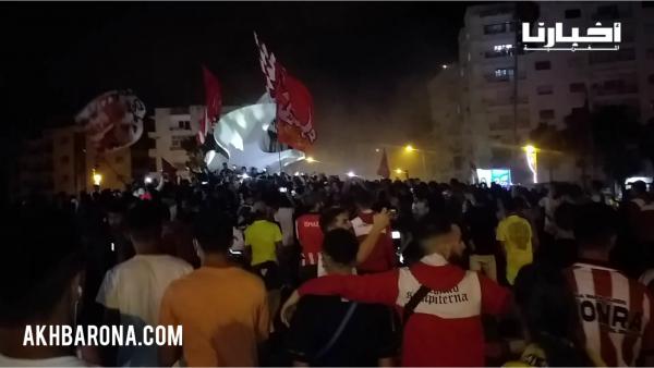 طوفان جماهير المغرب التطواني تخرج للشارع احتجاجا على نزول الفريق للقسم الثاني