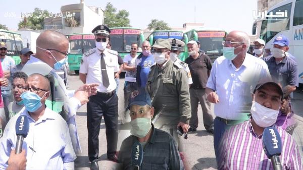 قبل يوم من مرحلة التخفيف،السلطات تشرف على تعقيم الحافلات والمهنيون يرفضون استئناف العمل لهذه الأسباب