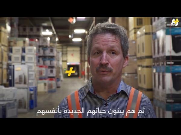 رجل أعمال ينفق 1.5 مليون دولار على 58 أسرة سورية..  من هو؟