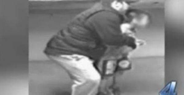 بالفيديو.. لحظة محاولة رجل اختطاف طفل