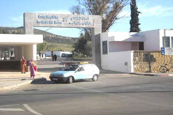 مأساة بسيدي قاسم .. مواطنة تلد في سيارة الإسعاف بعد رفض المستشفى الإقليمي استقبالها وجنينها يفارق الحياة