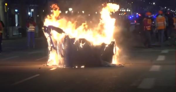 إسبانيا: أعمال عنف في الليلة الخامسة من المظاهرات المستمرة احتجاجا على سجن مغني راب