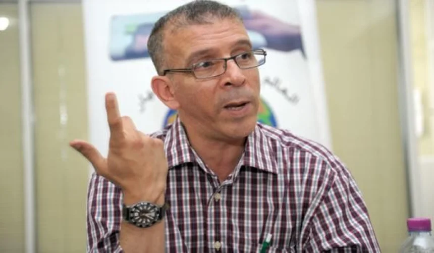 لا بزاف.. بوق "الكابرانات "حفيظ دراجي" يدخل في حالة "هذيان" بعد قرار مجلس الأمن التاريخي لصالح المغرب