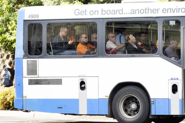 سيدني الأسترالية تعاني من مشكلة كبيرة في نظام المواصلات العامة لسبب غريب