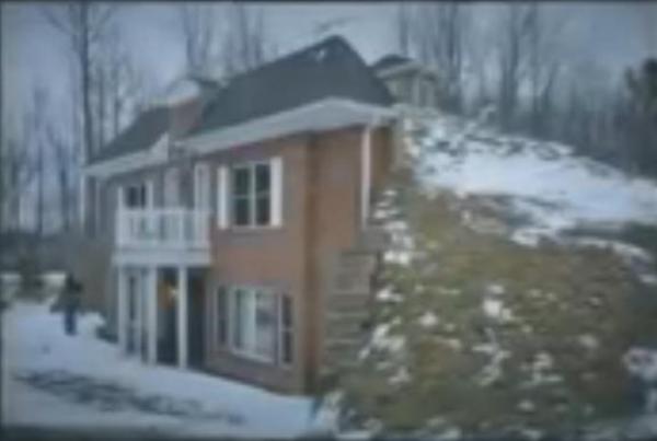 بالفيديو: منزل مدفون تحت التراب لتوفير استهلاك الطاقة الكهربائية