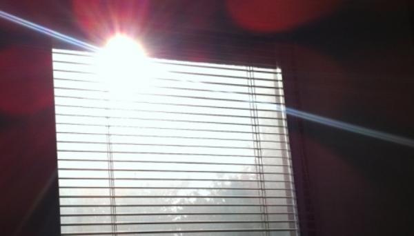 تعرف على الاثار المدمرة لإبقاء النوافذ مغلقة طوال اليوم على صحة الانسان