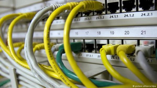 هل يمكن للأخرين التنصت على مكالماتنا بسهولة؟