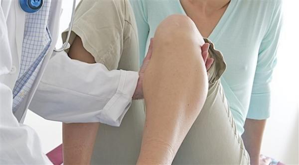 مشاكل المفصل الاصطناعي تستدعي استشارة الطبيب فوراً