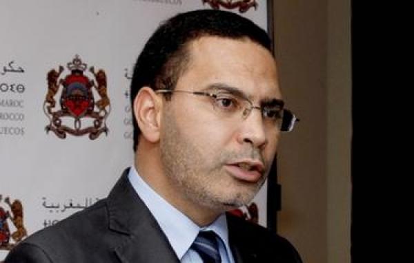 الخلفي ينفي حضور عناصر أمنية بديوانه لاستكمال تجديد بطاقته الوطنية