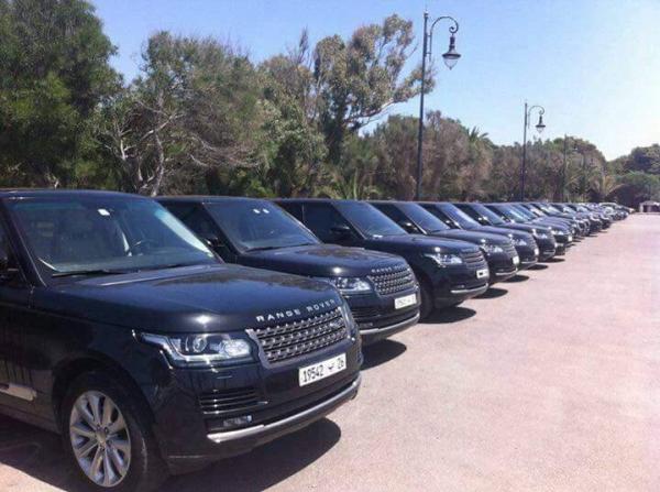 مئات السيارات الفاخرة لنقل عائلة الملك السعودي سلمان و ضيوفه بمدينة طنجة (صور)