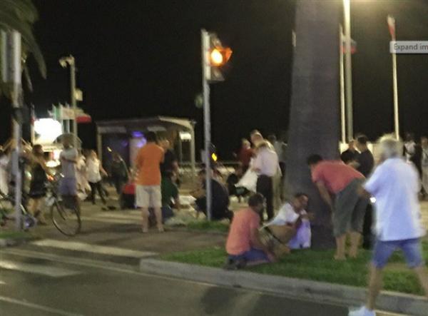 مصدر أمني فرنسي: توقيف الزوجة السابقة للمتهم بتنفيذ اعتداء نيس