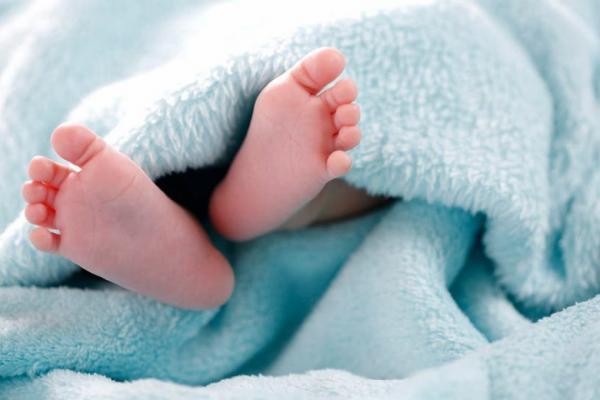 قلوب الحجر....العثور على رضيع وجنين بحاويات القمامة ومعجزة تنقذ أحدهما!