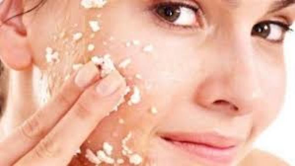 هذه أسباب الشوائب التي تظهر على البشرة