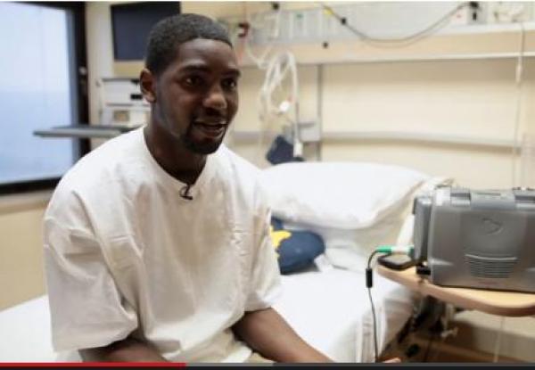 بالفيديو: أول مريض يمارس حياته الطبيعية من دون قلب