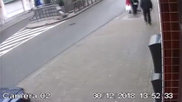 عنصري في بروكسل يهاجم المحجبات