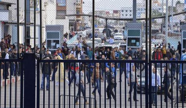 هدوء بغد غليان في معبر مليلية وغضب من خروقات لاإنسانية للإسبان