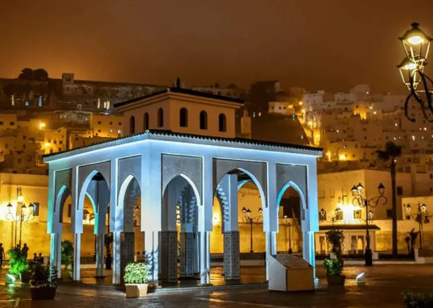 حرب رقمية وتراشق بالبلاغات.. معركة كسر العظام تنطلق قبل وقتها بين كبار الساحة السياسية بتطوان