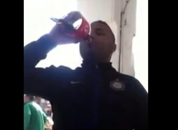 مغربي يغامر بحياته من أجل 400  درهم و يشرب 2 ليتر كوكاكولا