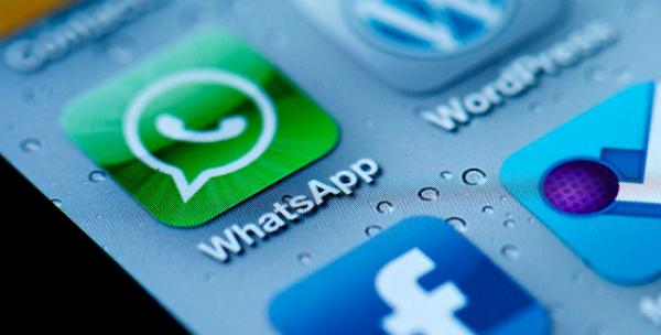 الواتساب .. إدمانه مثل المخدرات والكحول