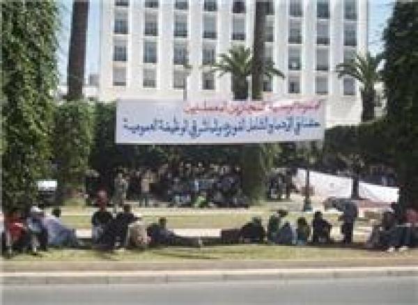 المعطلون يقتحمون محطة القطار بالرباط