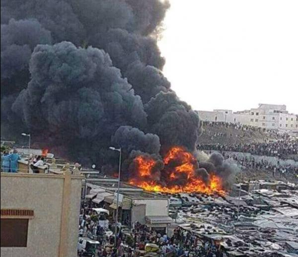 عاجل...حريق مهول يلتهم الأخضر واليابس بسوق شعبي بطنجة (فيديو)